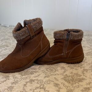 Khombu Brown Winter Boots with Faux Fur Trim